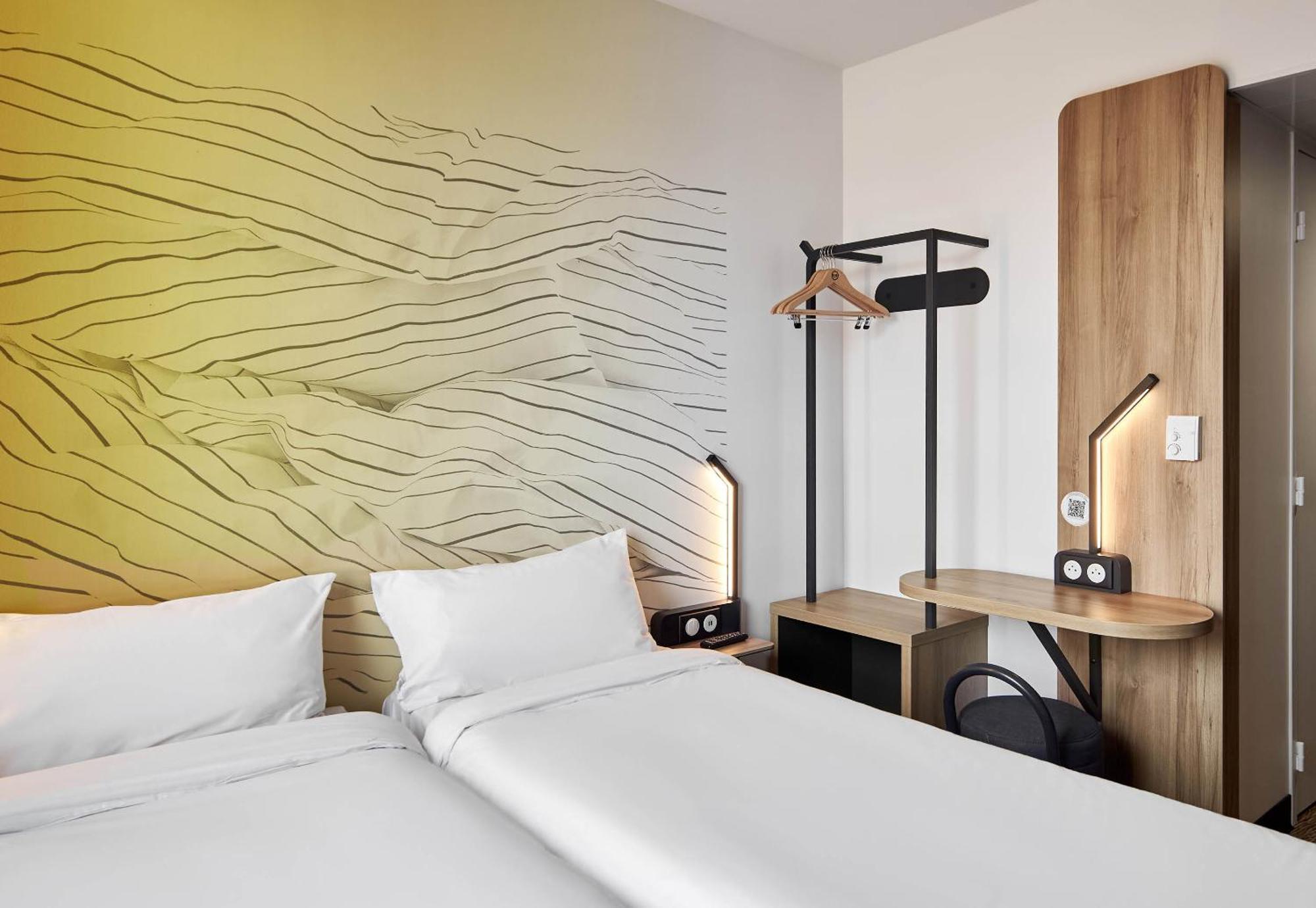B&B HOTEL Bois d'Arcy Saint Quentin en Yvelines Extérieur photo