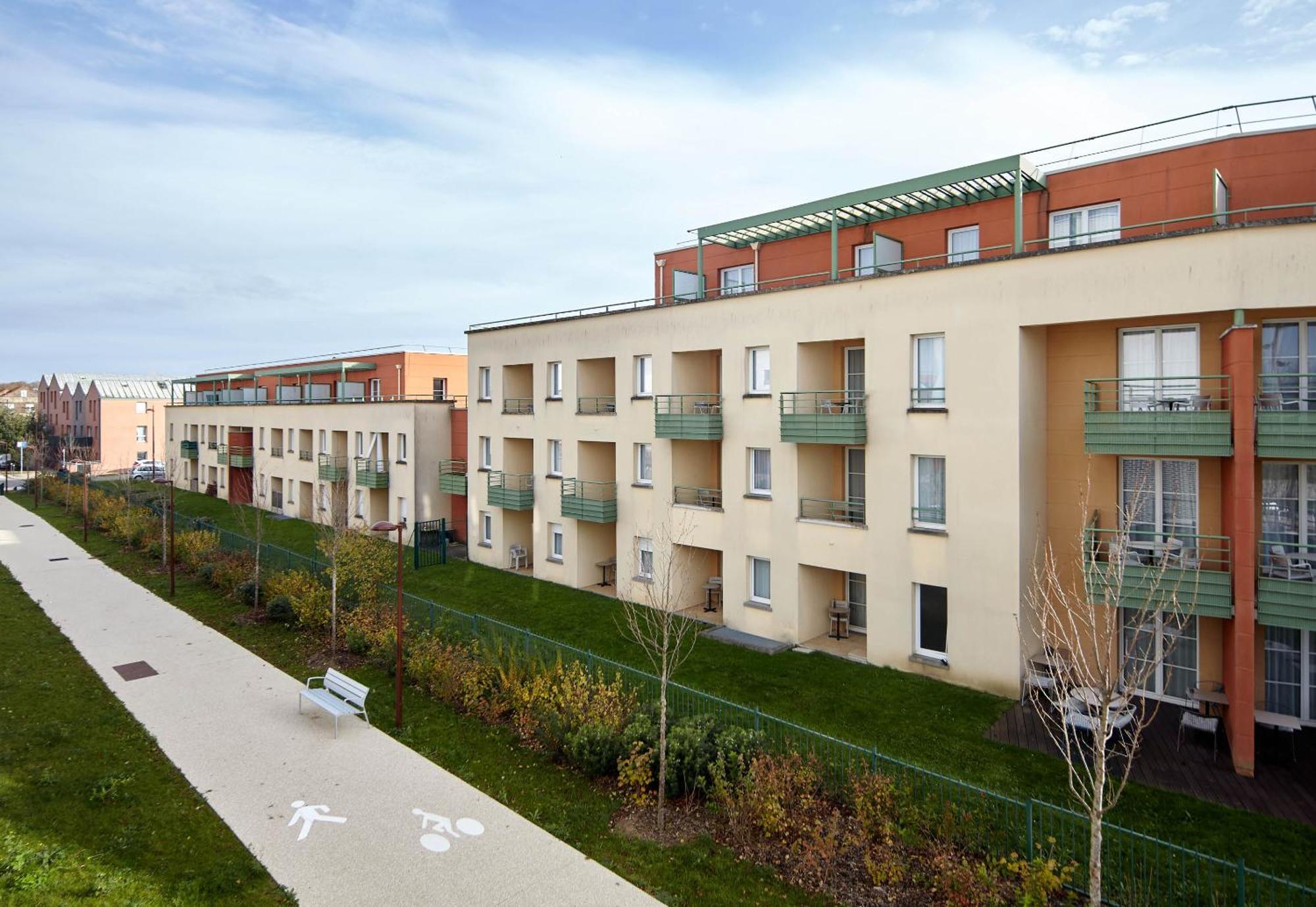 B&B HOTEL Bois d'Arcy Saint Quentin en Yvelines Extérieur photo